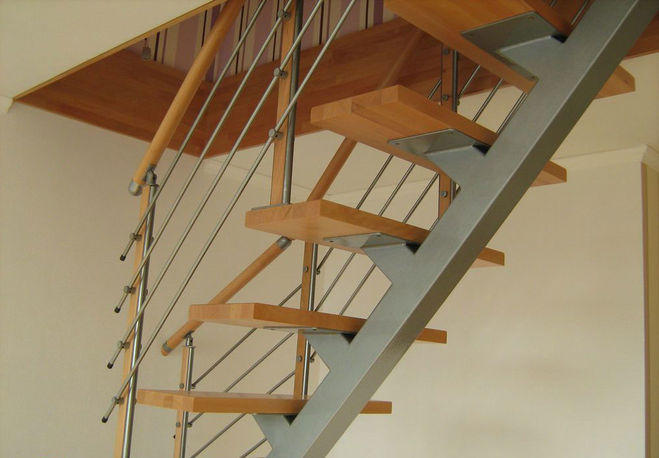 Из чего сделать ступени для металлической лестницы - советы