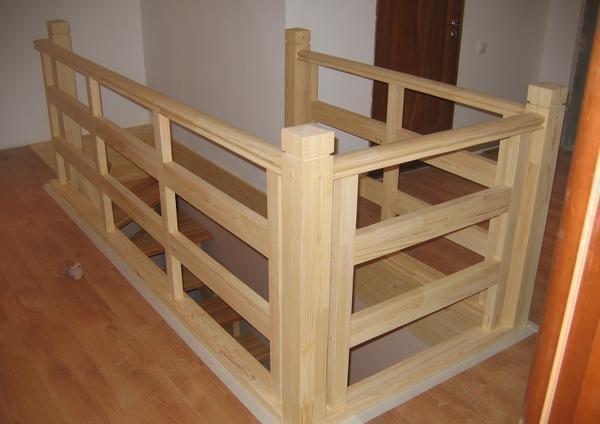 Деревянные перила для лестницы в частном доме - подробно