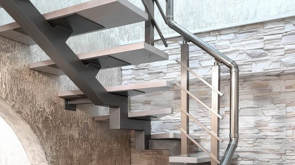 Дизайн холла в частном доме с лестницей - подробно