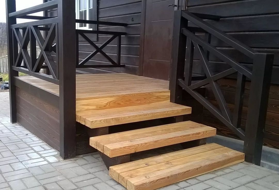 Как сделать лестницу перед входом в дом - подробно