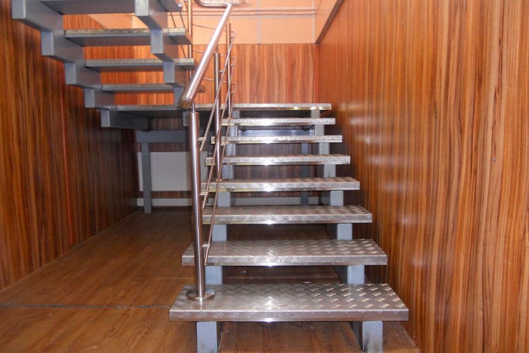 Какие бывают лестницы в частных домах - советы