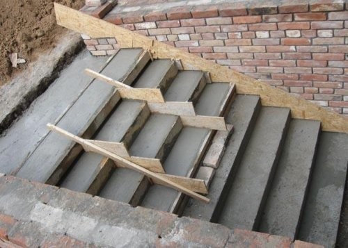 Входная лестница в дом из бетона - делаем правильно