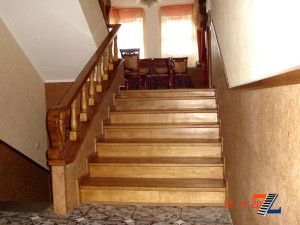 Минимальная ширина лестницы в частном доме - методы